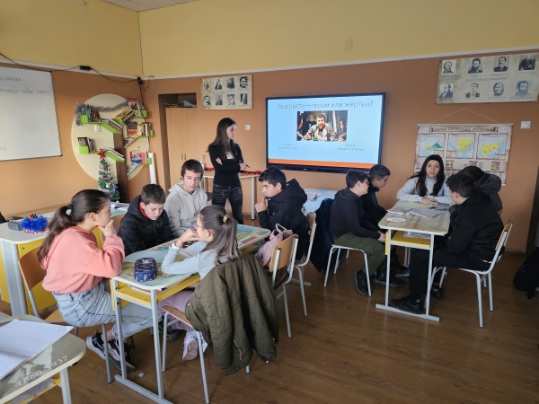 Открити уроци по математика и литература - вътрешноучилищна квалификация
